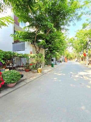 Giảm chào 200 nhà đẹp mt đường số lò lu