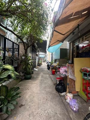 Bán Nhanh! Nhà Hẻm Rộng, 3 Tầng, 4 Phòng Ngủ, Rạch Cát