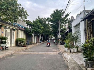 Cho thuê nhà gần chợ Phú An (5*20)