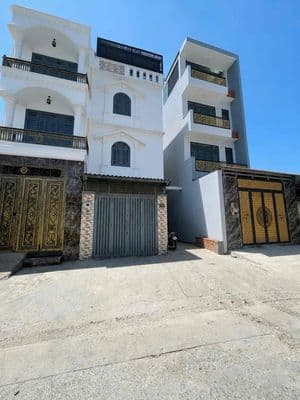 Bán nhà 3 tàng hẻm xe hơi tây lân