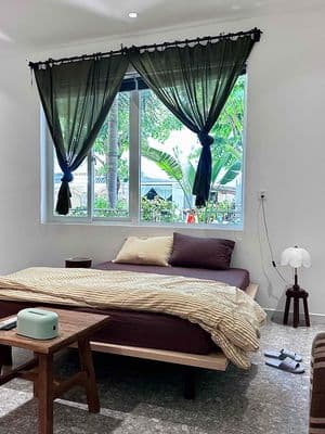 Căn hộ chân cầu sài gòn có sân vườn và có chỗ đậu ô tô