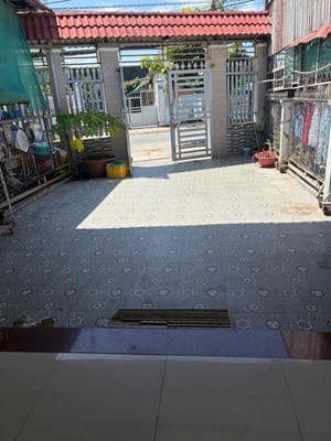 Nhà nguyên căn rộng 4,5x30m 2phòng 2máy lạnh gần Chợ Cái Răng