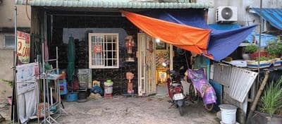nhà ngay trung tâm tân quy