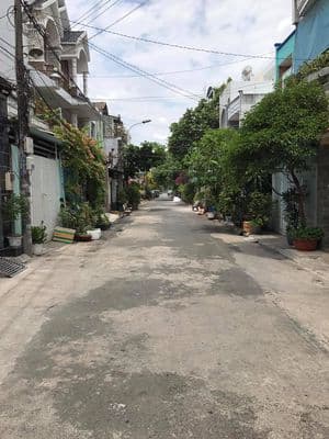 Nhà Thuê 4x17m.Cấp 4.Hẻm 8m Phan Anh.Giá:7tr