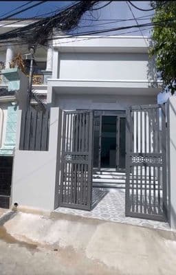 Nhà Đường Thông Mới Xây