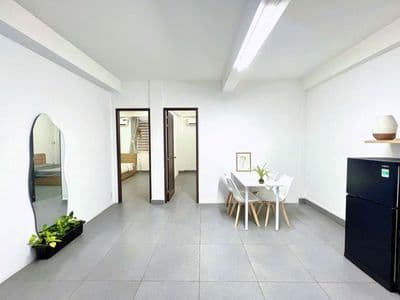 Căn hộ 2pn, thang máy ngay nguyễn thái sơn - sát bên đh iuh, văn lang