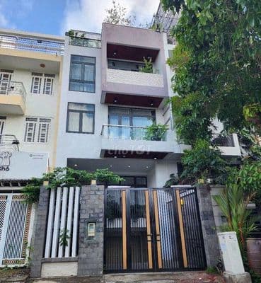 Nhà mới mt hoàng hoa thám_5x25m, hầm trệt 3 lầu.
