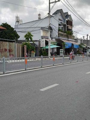 Nhà mặt tiền