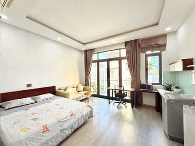 Căn hộ full nội thất có ban công thoáng nằm ngay cầu sông Hàn