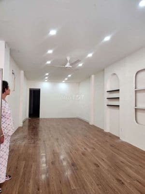 Cho thuê nhà mặt tiền Bình Gĩa! Gần khu K300 và tòa nhà Etow Tân Bình