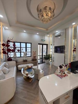 Cho thuê nhà Cityland, decor sẵn Spa