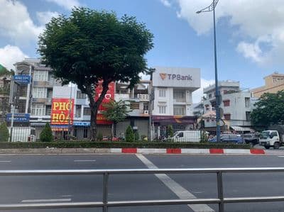 Bán nhà mặt tiền trường chinh