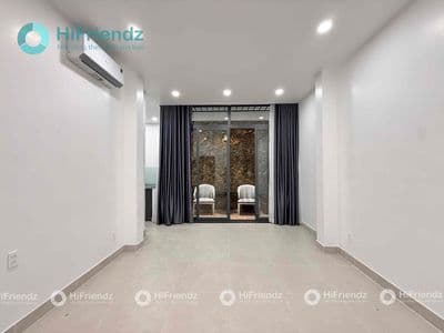 Studio có sân sau bao thoáng ngay lê văn sỹ