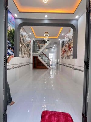 Nhà Phố trệt lầu , hẻm xe hơi . 2/ Nguyễn Thị Sáng, Gần chợ gà sát Q12