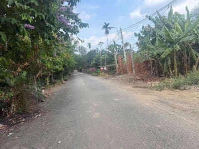 Đất thổ cư mặt tiền khu dân cư ngang hơn 8m