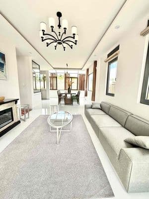 Cho thuê villa 3 phòng ngủ đường măng lin p7 giá 20 triệu/tháng