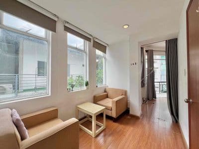 Cho Thuê 1PN Balcon 35m2 Tách Bếp_Siêu Thoáng Ngay NĐC Quận 3