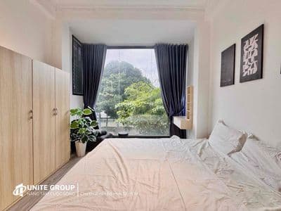 Phòng full kính có cửa số, ngay sân bay , máy giặt riêng