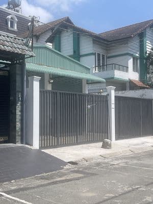 Kho mới 10x29. Mặt tiền đương nhựa, gần đương B.