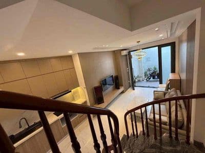 Vỡ nợ bán gấp căn nhà quận uỷ bắc từ liêm mới xây