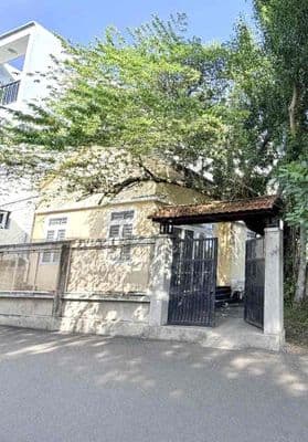 Cho thuê nhà Sân Vườn 200m2,đs 22, p.Linh Đông ngang 15m Giá 13,5tr TL