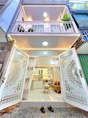 Nhà đẹp 1 lầu, vào ở liền , ngay cầu Phú Xuân kế bên quận 7