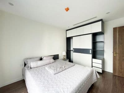 Cho thuê căn hộ tòa A10 Nam Trung Yên, DT 100m2, 3 ngủ