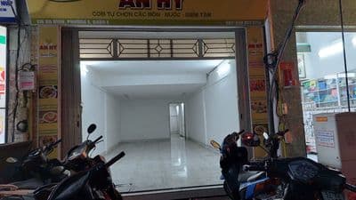 Nhà mặt tiền khu đông dân cư