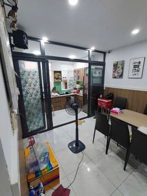 Bán nhà phố trung tâm quận 10