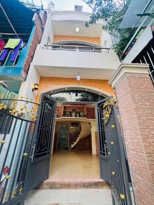 Quận 11, nhà Lê Thị Bạch Cát, gần 3/2, 3tầng, nhà vuông vức