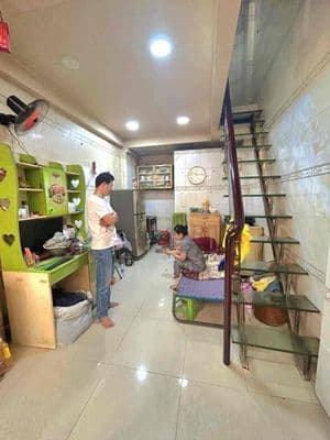 nhà bán ngày bv Thồng Nhất P4 Tân Bình : Dt :19m 2