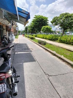 Nhà đẹp vê sông đường tùng thiện vương quận 8 - DT 40m2 - Giá 5.5.tỷ