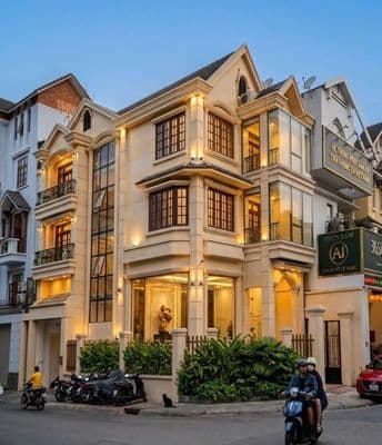 Góc 2 mặt tiền đường Hoa Lan và Phan Xích Long