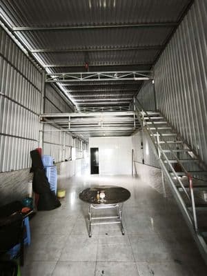 kho xưởng Phạm Văn Đồng 5×32m 235m2 17tr