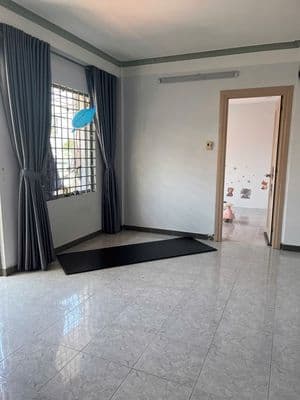 Bán Gấp Chung cư 70m2- đường Hòa Hưng Q10- SHR