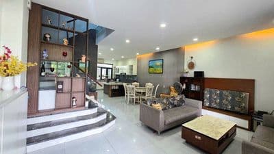 Cho thuê nhà nguyên căn 6x20 gồm trệt 2 lầu giá