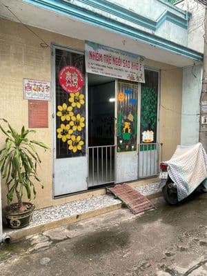 Bán nhà để đi định cư