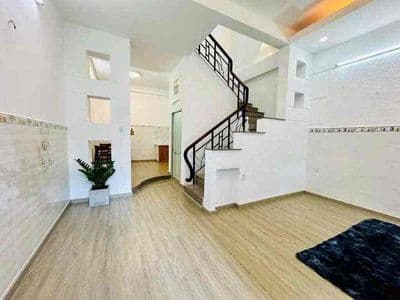 Chủ nợ Bank cần bán Gấp - Giảm 700tr -Ngang 5m dài 10 vuông vức-3 tâng