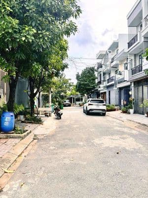 Bán lô hẻm 671. lê văn việt q9