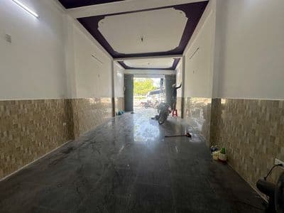 Cho thuê nhà mặt tiền đối diện trường Đại học Kinh tế