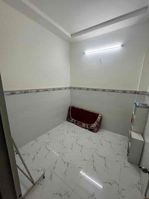 cho thuê nhà măt tiền 70 đương Đăng Chât