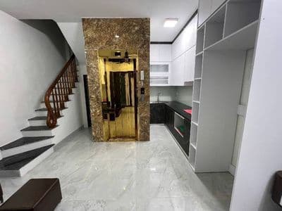 Nhà đẹp Hai Bà Trưng, 35m2, 5 tầng thang máy, xây mới