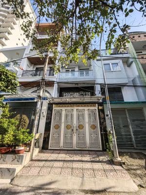 4 x 18m 4 phòng ngay công viên