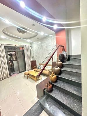 Cho thuê nhà nguyên căn kiệt Hùng Vương, 2PN, 9.8tr/tháng