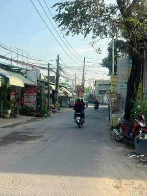 Bán nhà cấp 4 Bình Chuẩn, DT 202m2, giá 4.6 tỷ
