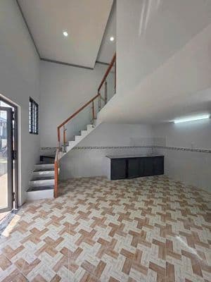 Bán nhà 25m2 có gác, 2PN gần UBND Tân Hạnh, Dĩ An