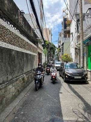 Hẻm xe hơi 3 tầng, 5x13m, trường chinh, tân bình chỉ 6 tỷ x.
