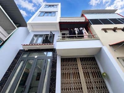 Chỉ hơn tỷ. có ngay căn 2 tầng dtsd 30m2 - sát chợ tân trụ - p15- tb