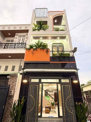 nhà 2 lầu xây mới gần cao đẳng điện lực Hà huy giáp