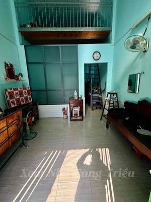 Cô lan ở một mình muốn về quê, 4x10m, đường nhựa xe hơi